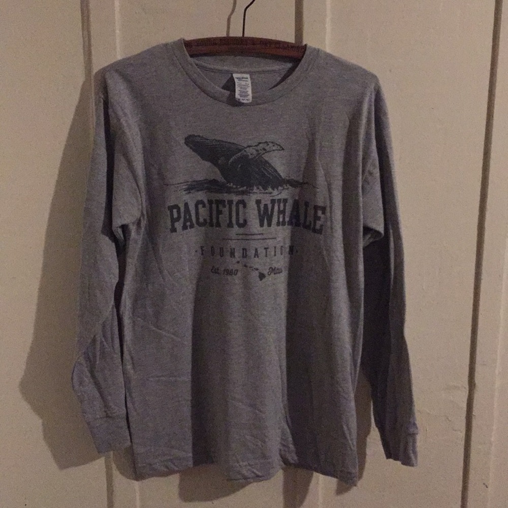 Pacific Whale Foundation Maui NWOT Long Sleeve